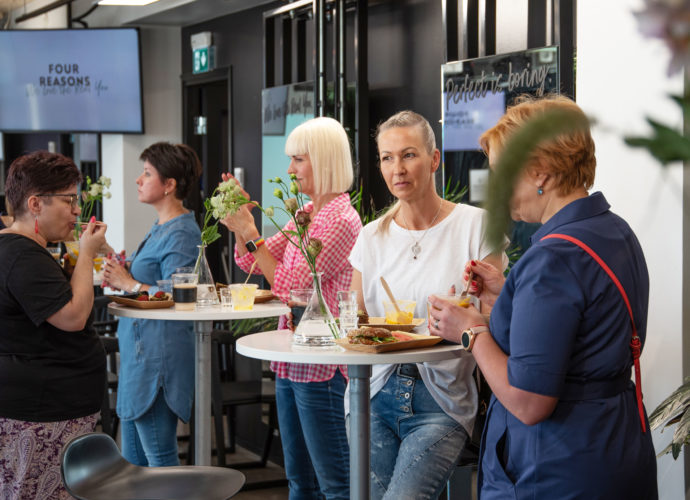 Puhu itsellesi kauniisti -aamupäivä: tärkeiden asioiden äärellä