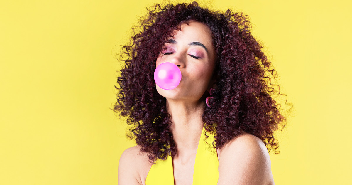 Four Reasons x Olaplex -tuotteet ovat vastaus Curly Girlseille: näin saat kihara-asiakkaidesi kiharat esille